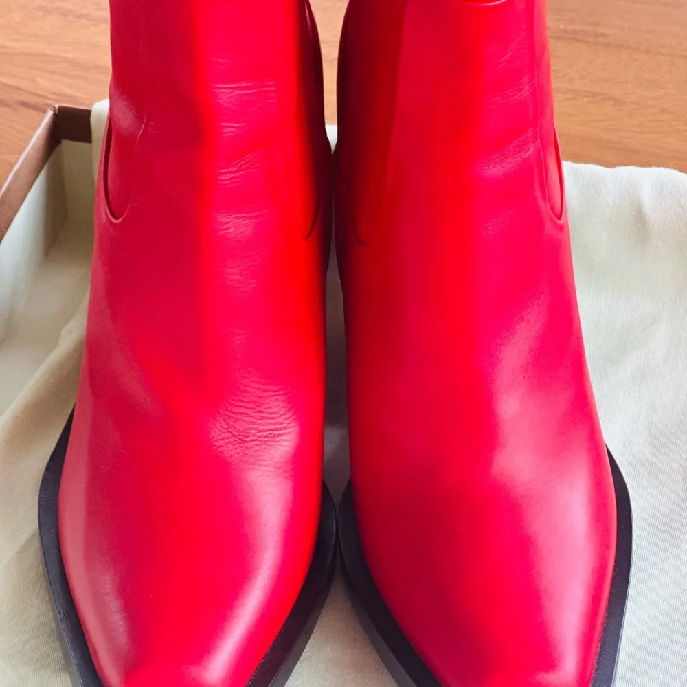 Burberry Red Ankle Boots perfect for Rodeo nights ! - Picture 4 of 7